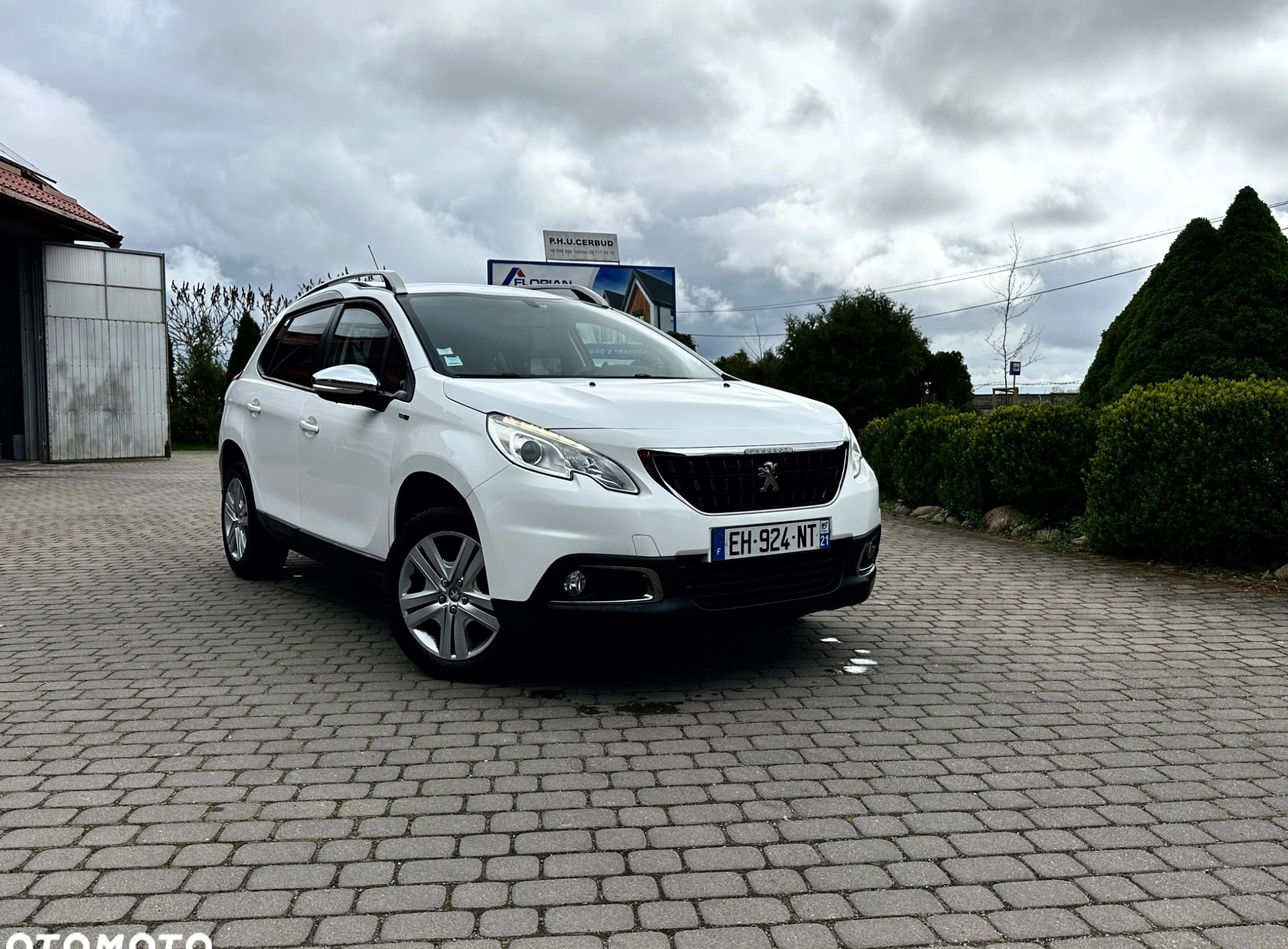 Peugeot 2008 cena 36400 przebieg: 119555, rok produkcji 2017 z Ostrołęka małe 121